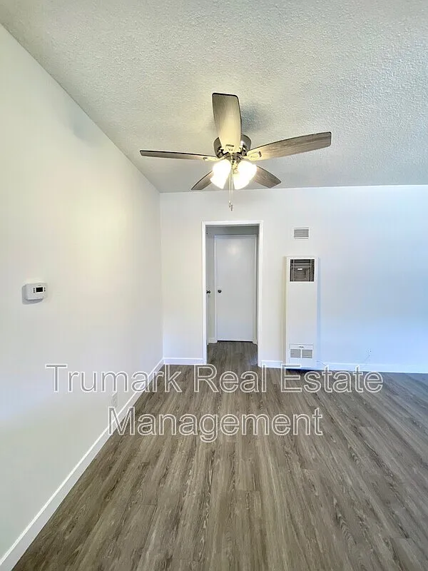 1 bed, 1.0 bath, $1,800 — Photo 4