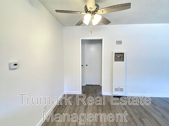 4th image of 585 E Washington Blvd #28