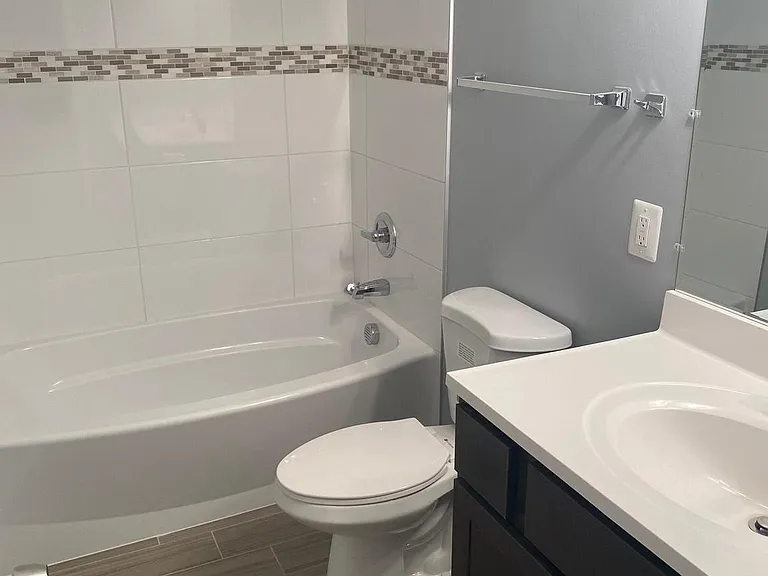 5806 Burgess Rd — Photo 10