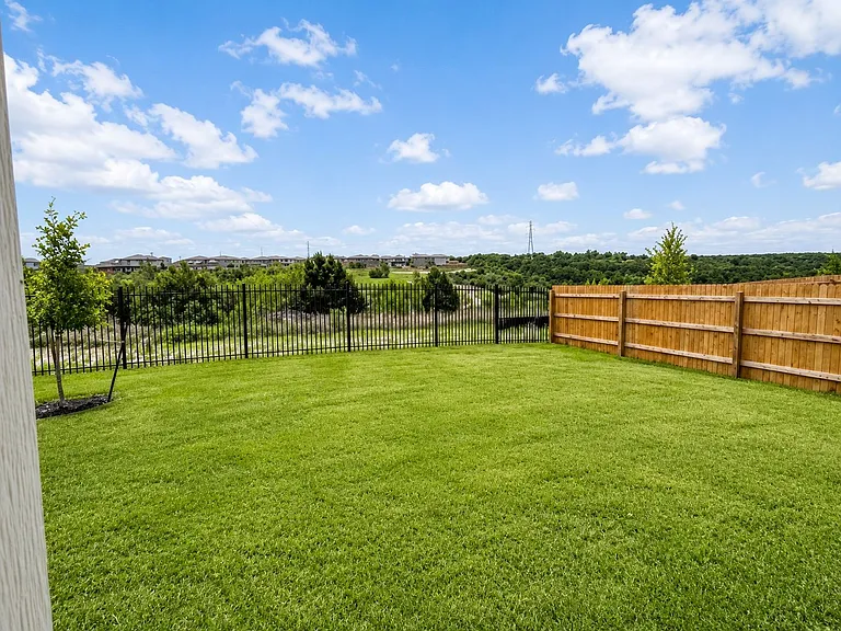 7313 Sagira Path — Photo 11