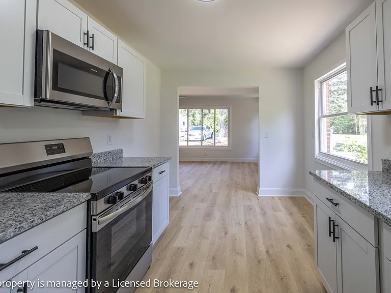 409 Eastover Ave — Photo 16
