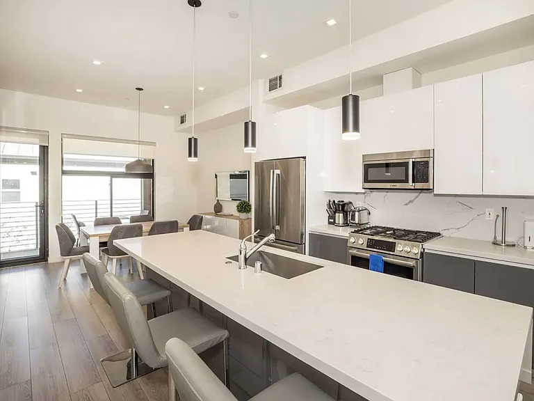 1285 El Camino Real — Photo 11