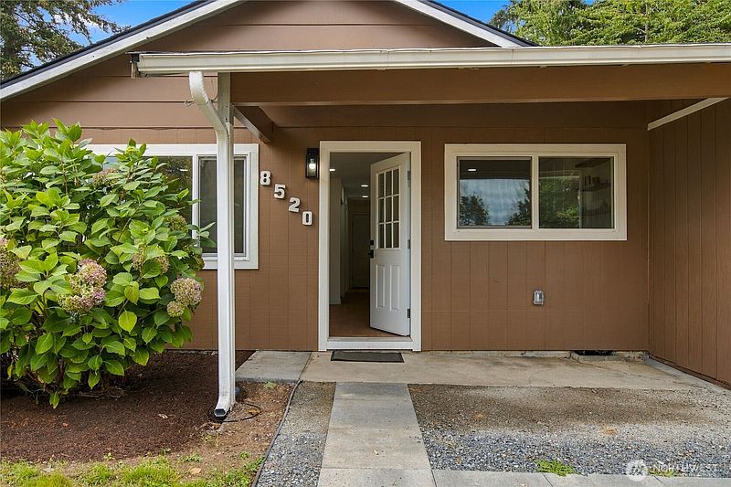 3rd image of 8520 9th PL NE