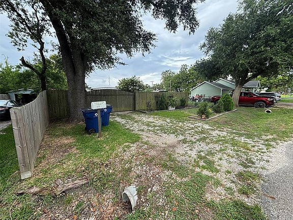 2nd image of 2213 1st Ave N