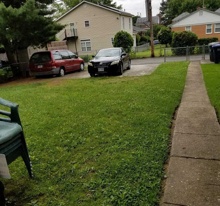 2nd image of 1745 Buchanan St NE