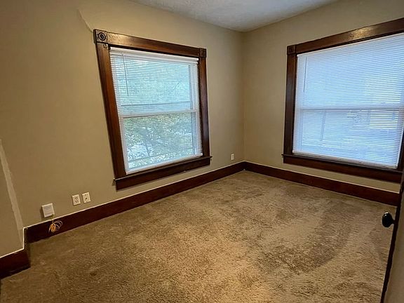5th image of 504 S 4th St #43bb408d0