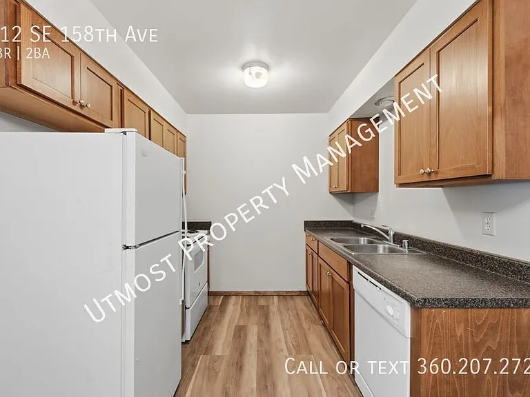 112 NE 158th Ave — Photo 2