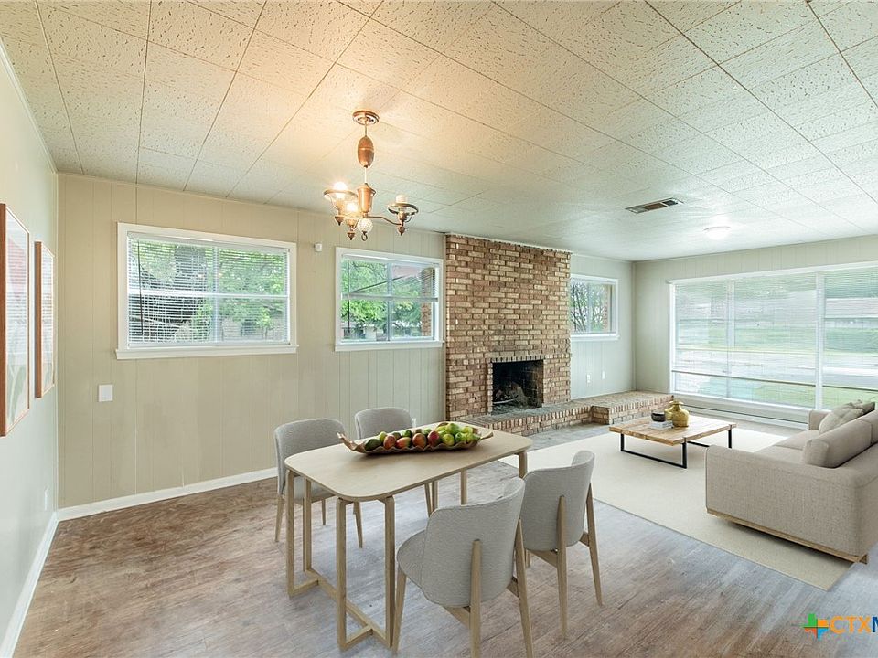 1st image of 3209 Shady Hill Dr