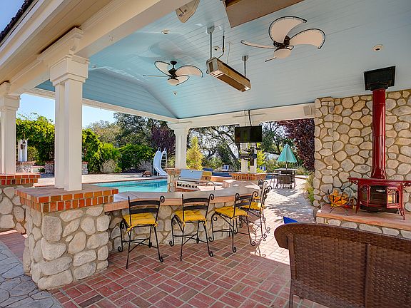 5th image of 12576 Macdonald Dr