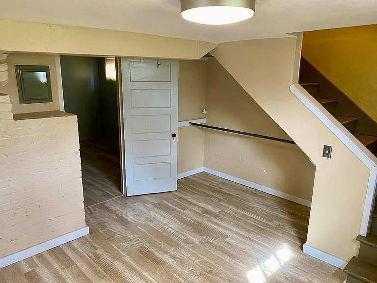 1402 W Lemp St — Photo 34