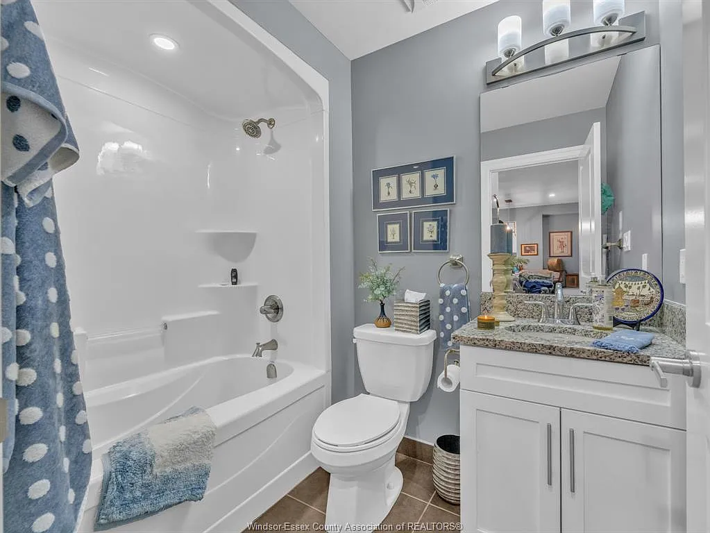 2 bed, 2.0 bath, $2,550 — Photo 4