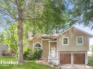 146 NW 101st St, Kansas City, MO 64155