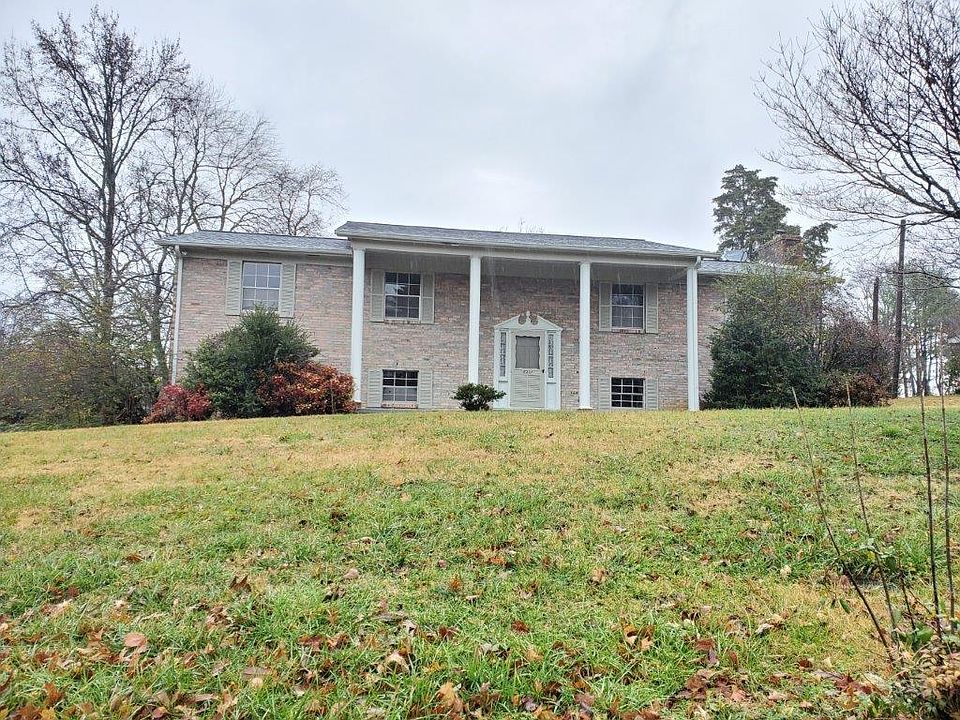 1st image of 8221 Bennington Dr