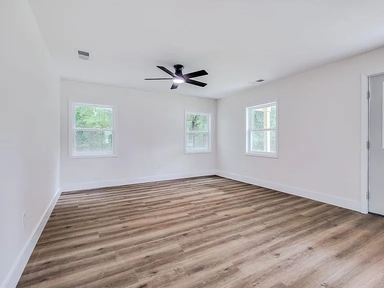 515 Samuel Smalls Sr Ave — Photo 7