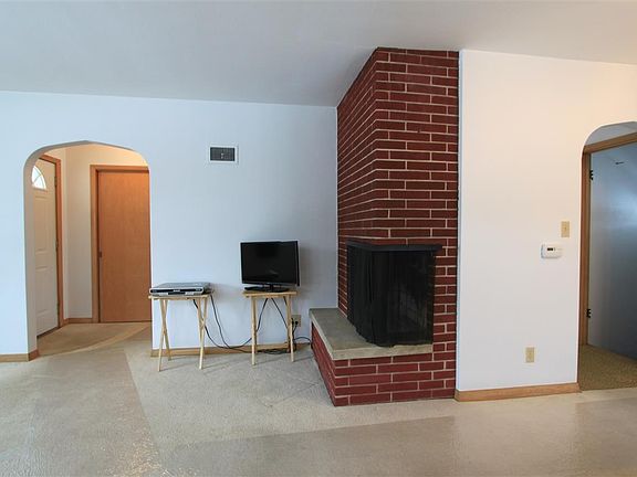 2nd image of 2911 Scenic Dr