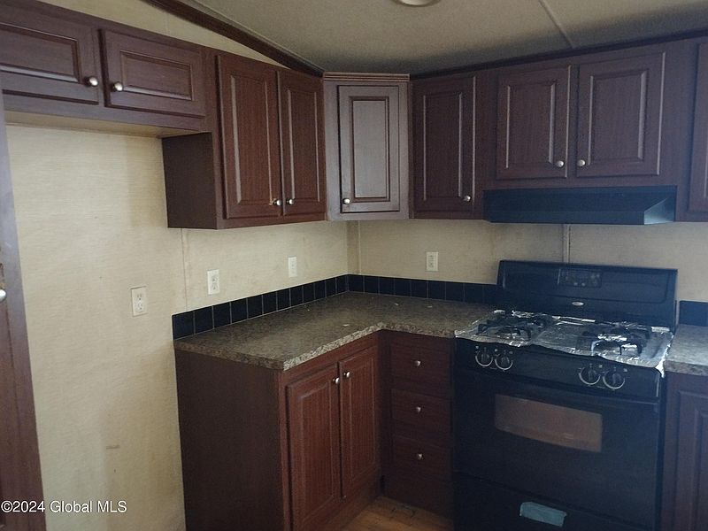 5th image of 83-85 Clark Way