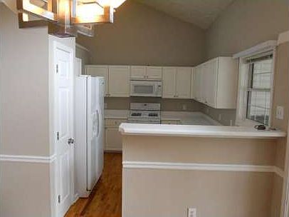 5th image of 6847 Magnolia Park Dr