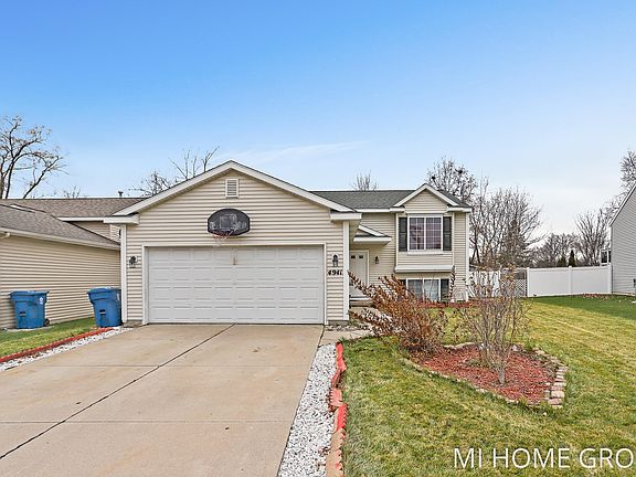 2nd image of 4941 Silverglen Dr SE