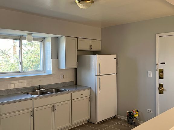2nd image of 731 N. Lincoln Ave