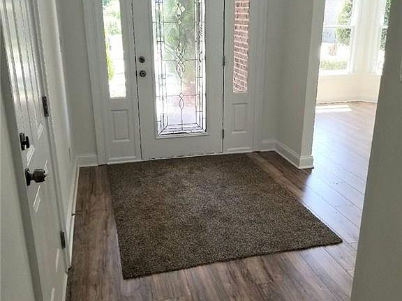4th image of 692 Autumn Meadow Dr