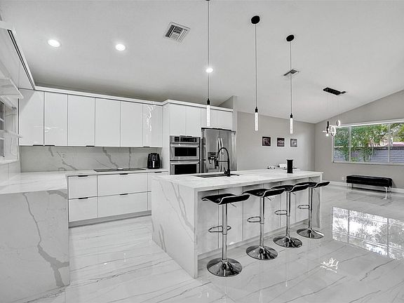 5th image of 5024 NW 95th Drive