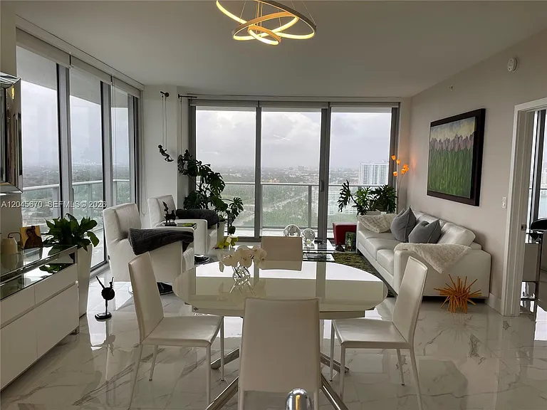 16385 Biscayne Blvd #2601 — Photo 22