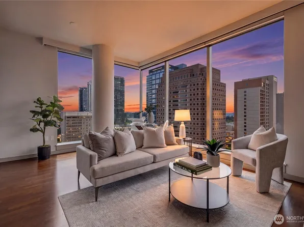 10610 NE 9th Place #1902, Bellevue, WA 98004