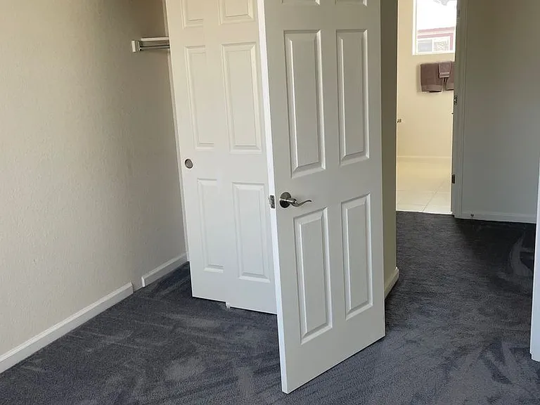 2402 Parkfront Dr #I — Photo 26