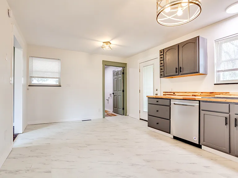 6608 Langston Dr — Photo 18