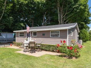 23 North St, Madison, CT 06443