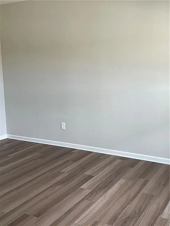 3 bed, 2.5 bath, 2263 sqft, $2,350 — Photo 4