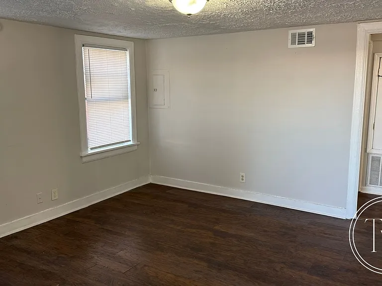 3706 Montgomery St — Photo 5