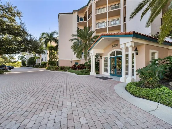 5440 Eagles Point Cir APT 105, Sarasota, FL 34231