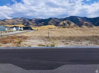 16 S 1000 E, Hyde Park, UT 84318