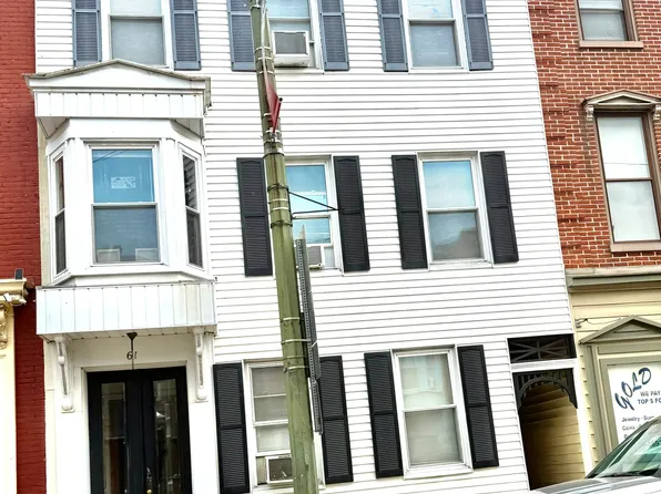 61 W Main St, Mechanicsburg, PA