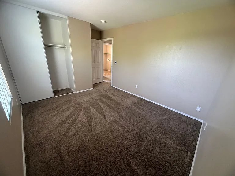 15905 N 169th Dr — Photo 10