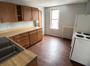1082 Payne Ave SUITE 1, Saint Paul, MN 55130
