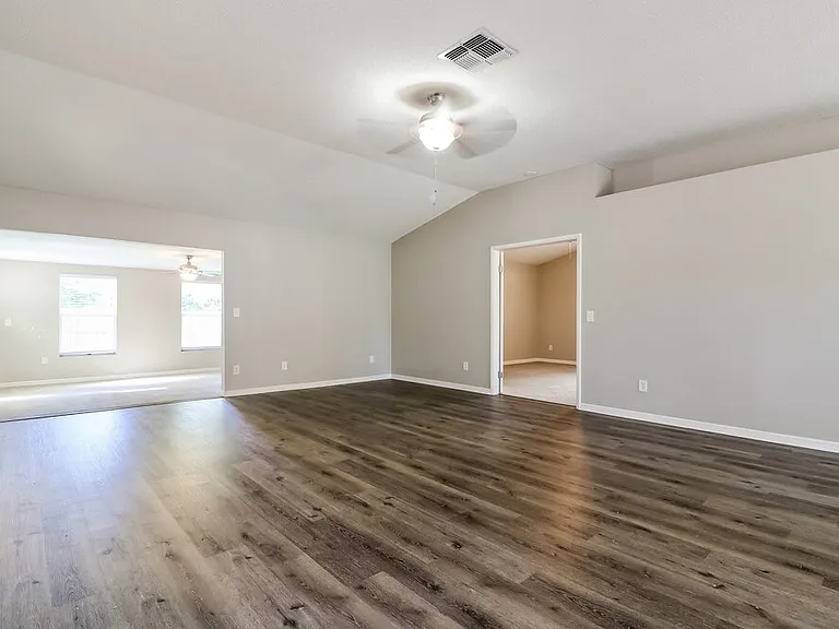 8012 Cameron Cay Ct — Photo 4