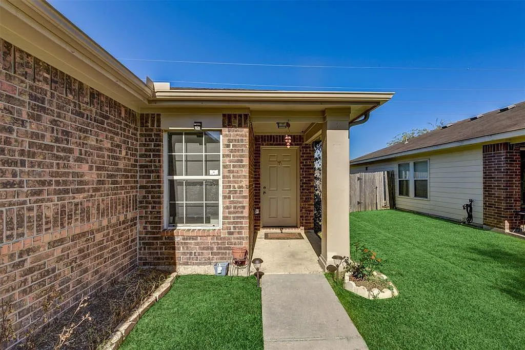 Building Photo - 18142 Sorrell Oaks Ln