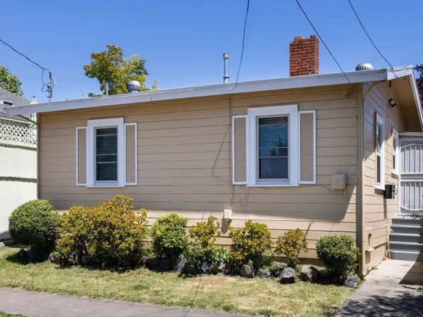 2209 Byron St, Berkeley, CA 94702