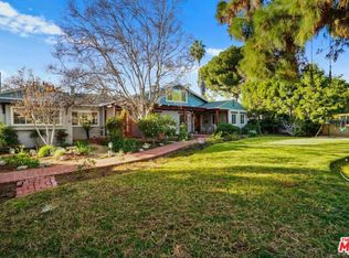 6137 Rhodes Ave, North Hollywood, CA 91606