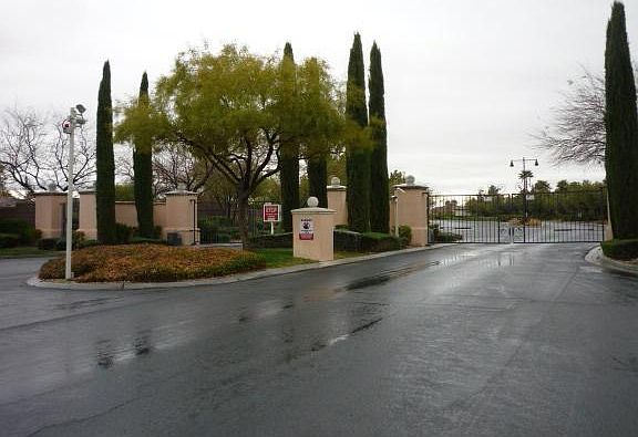 4th image of 10276 Riva De Angelo Ave