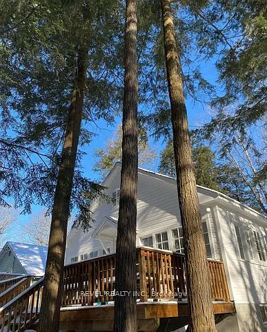 4 bed, $2,900 — Photo 1