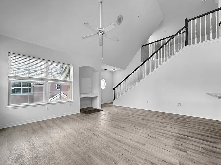 3353 Westchester Square Blvd #202 — Photo 9