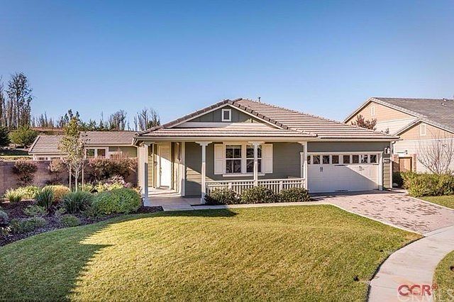 This home welcomes you with a beautiful porch and then impresses you with the most stunning views av