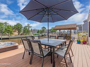 13 Clearwater Way, Toms River, NJ 08753