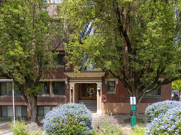 Historic Paramount Apartments — Photo 69