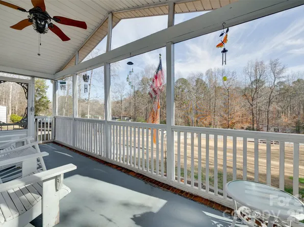 126 Catawba Winds Dr, Belmont, NC 28012
