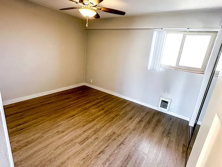 Mercer Vista Apartments — Photo 23