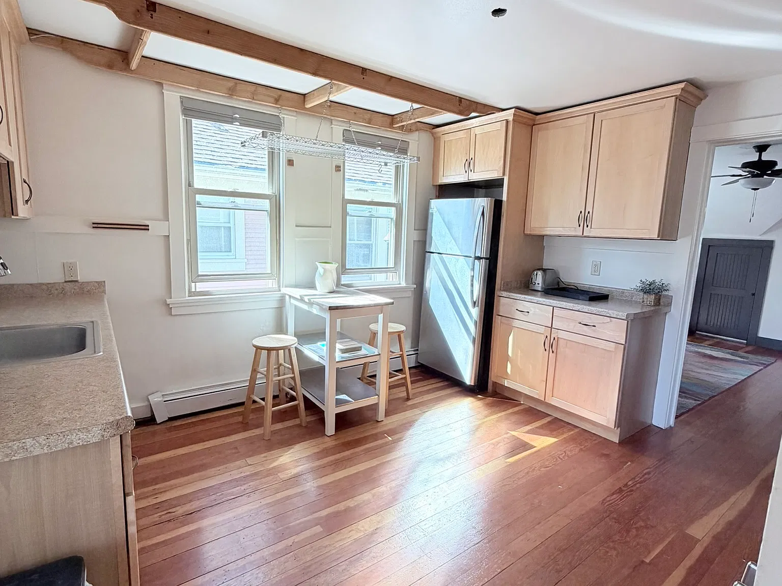 1205 Jenifer St — Photo 2